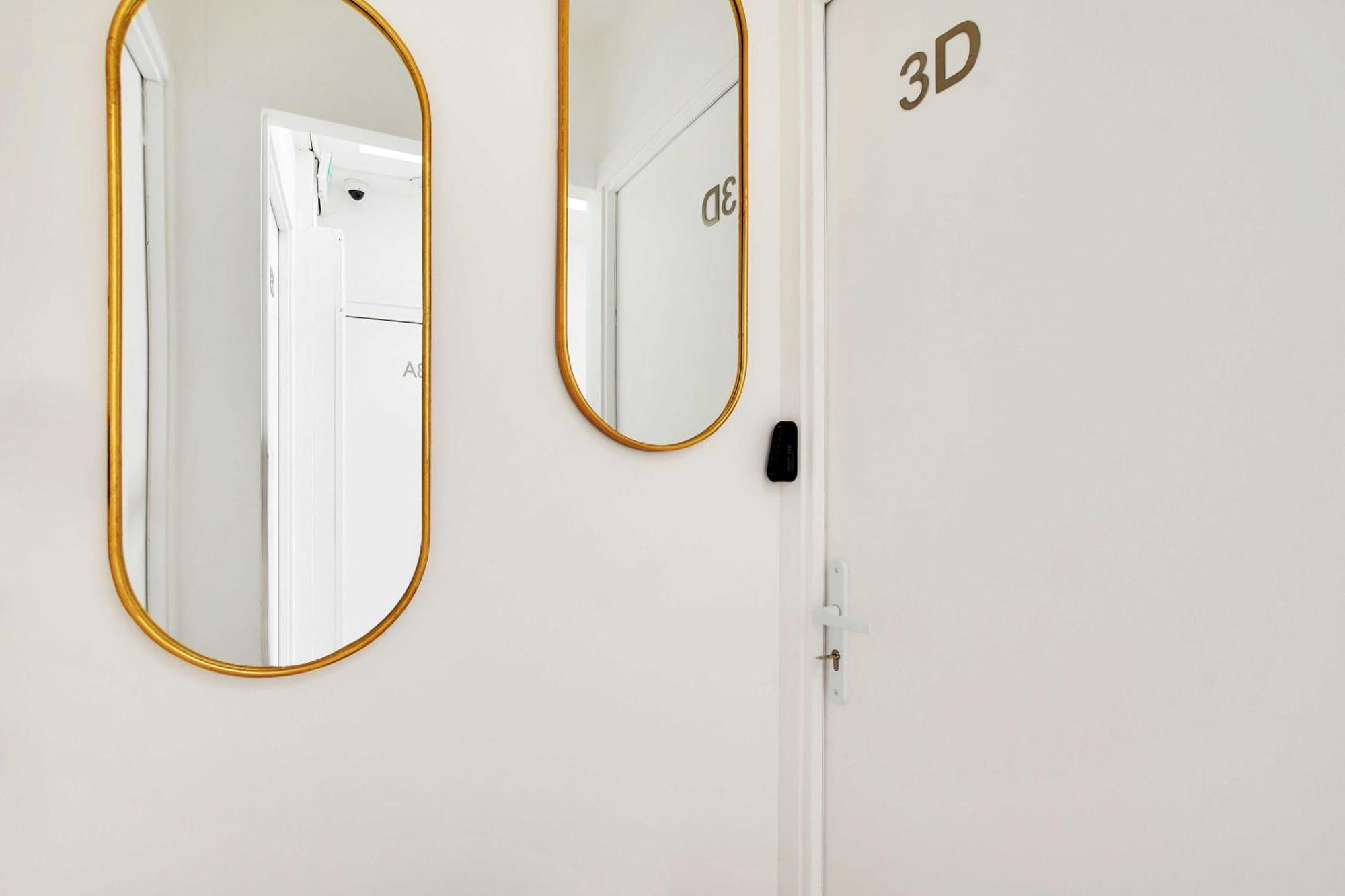 Appartamento Modern Sutdio For 2 With A-C - Near Montmartre Parigi Esterno foto