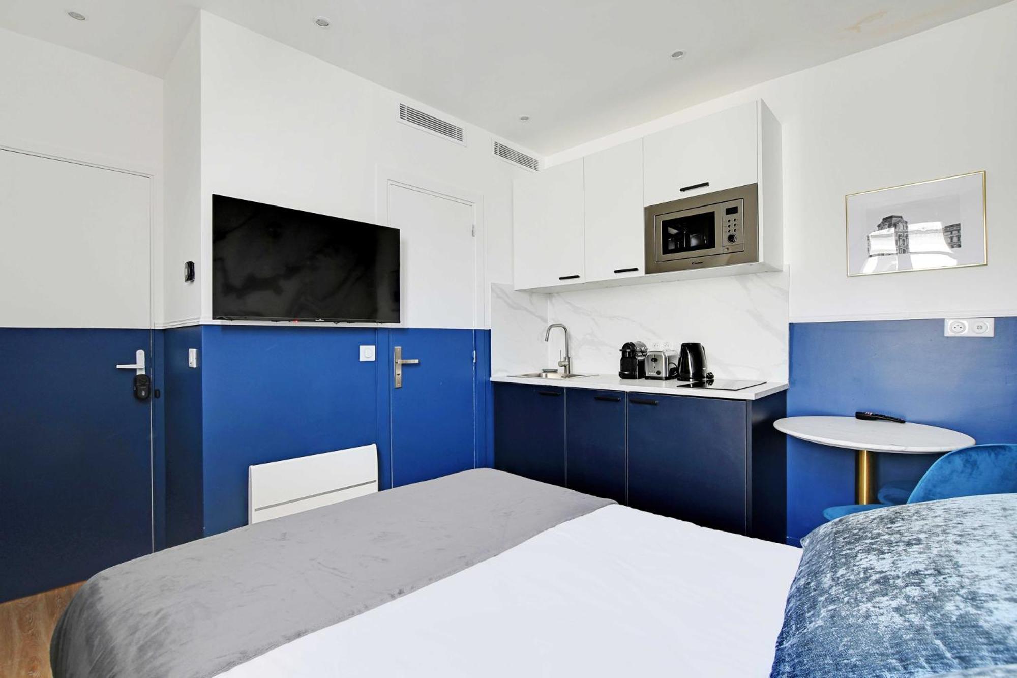 Appartamento Modern Sutdio For 2 With A-C - Near Montmartre Parigi Esterno foto